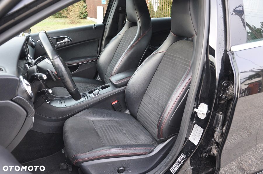 Mercedes-Benz Klasa A 180 7G-DCT AMG Line - 16