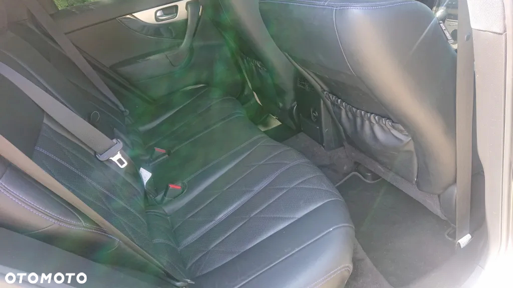 Infiniti QX70 3.0d AWD S Premium - 9