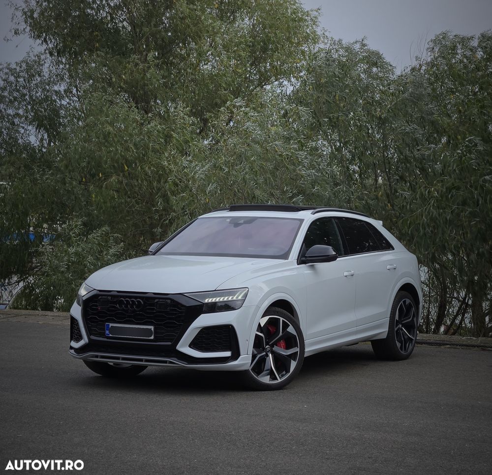 Audi RS Q8 - 2