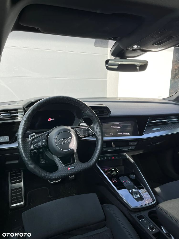 Audi RS3 Limousine - 11