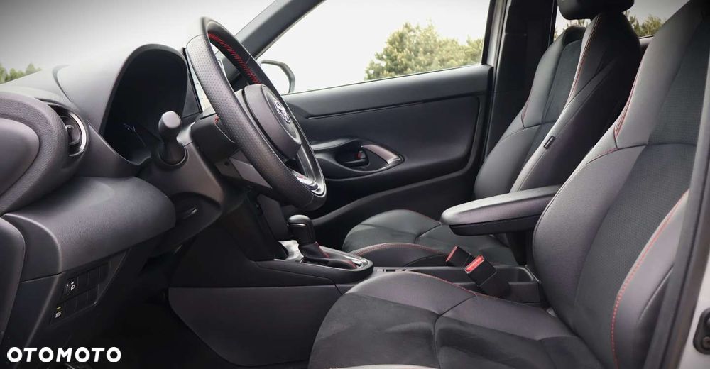 Toyota Yaris Cross - 16
