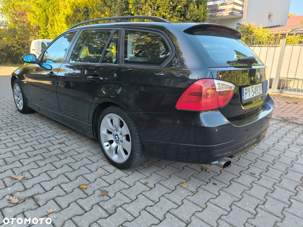 BMW Seria 3 318i - 3