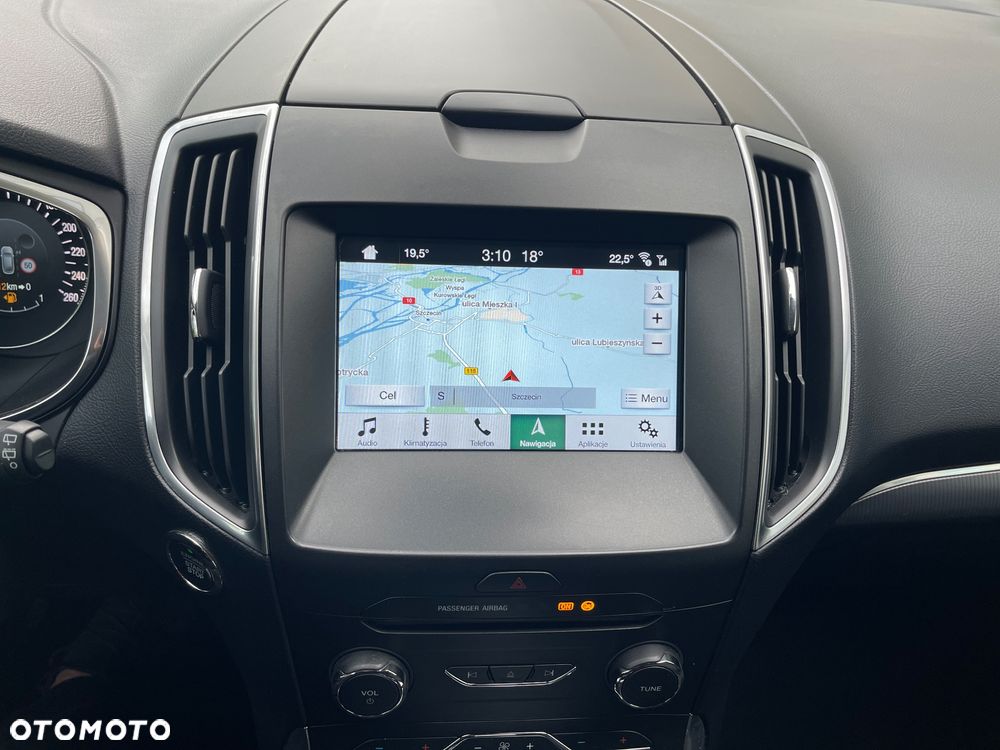Ford S-Max - 32