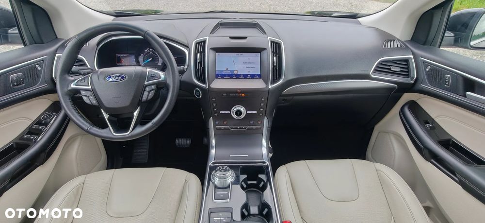 Ford Edge - 8