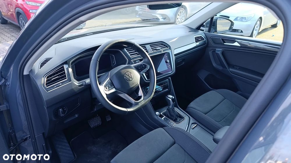 Volkswagen Tiguan - 10