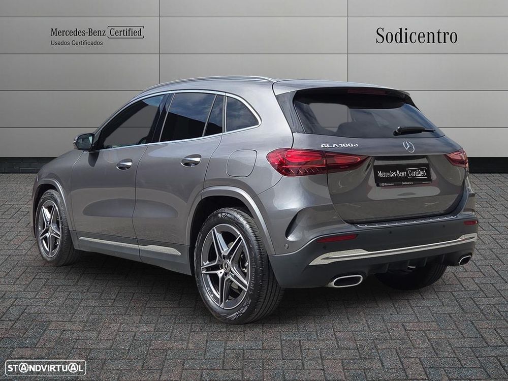 Mercedes-Benz GLA 180 d AMG Line - 4