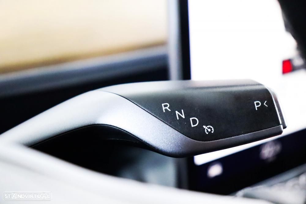 Tesla Model Y Performance Dual Motor AWD - 15