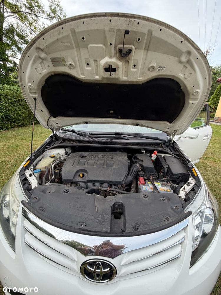 Toyota Avensis 1.8 Premium EU5 MS - 5