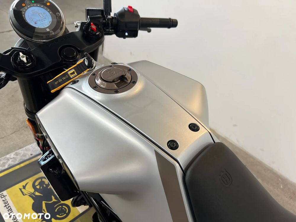 Husqvarna Vitpilen - 29