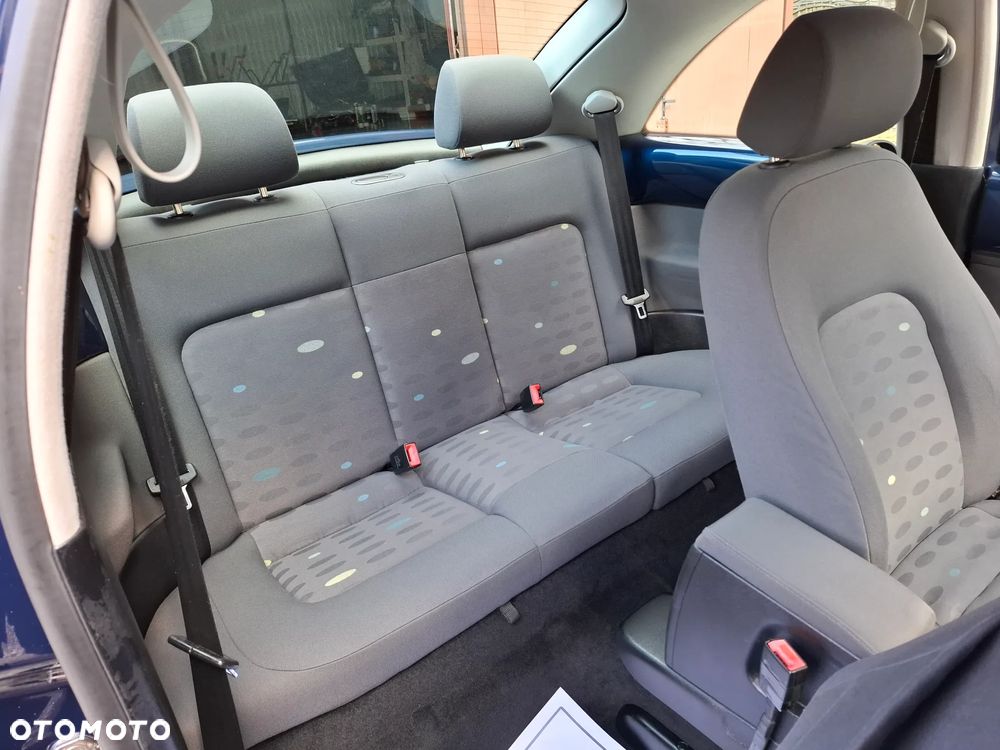 Volkswagen New Beetle 1.6 Arte - 23