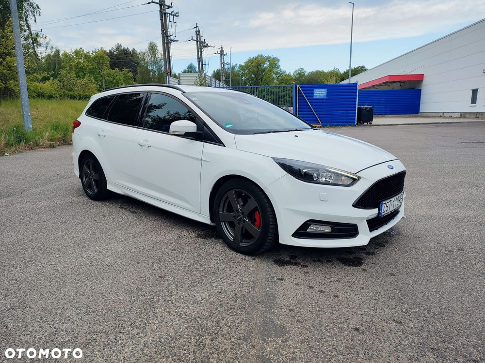 Ford Focus ST - 2