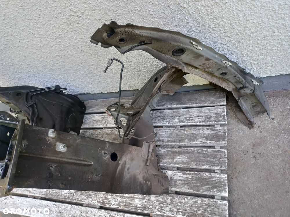 PODŁUŻNICA CWIARTKA PRZÓD AUDI A4 B8 - 4