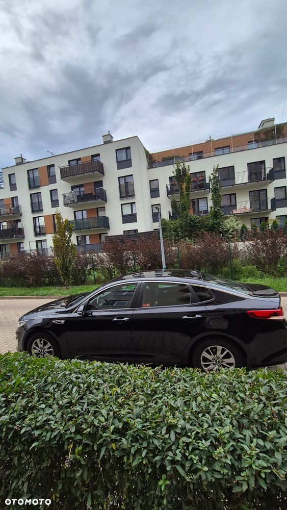 Kia Optima 2.0 M - 11
