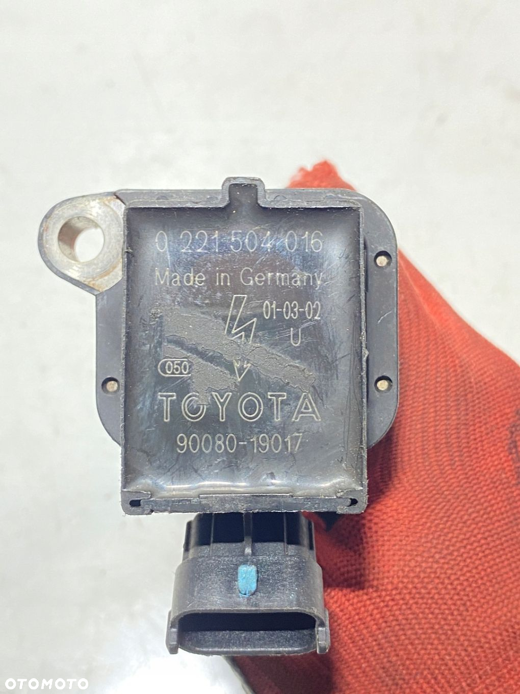 CEWKA ZAPŁONOWA TOYOTA COROLLA E11 1.4 VVTI 90080-19017 - 2