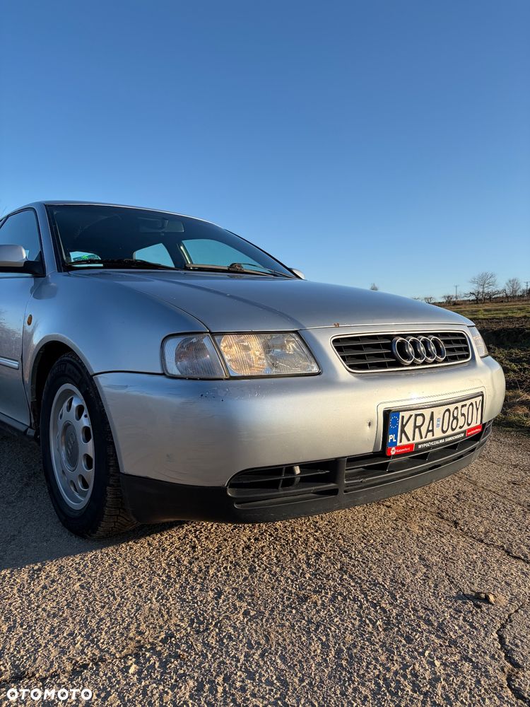 Audi A3 3-drzwiowe 1.6 Attraction - 13