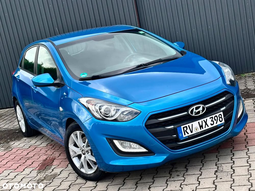 Hyundai i30 blue 1.6 CRDi Passion - 3
