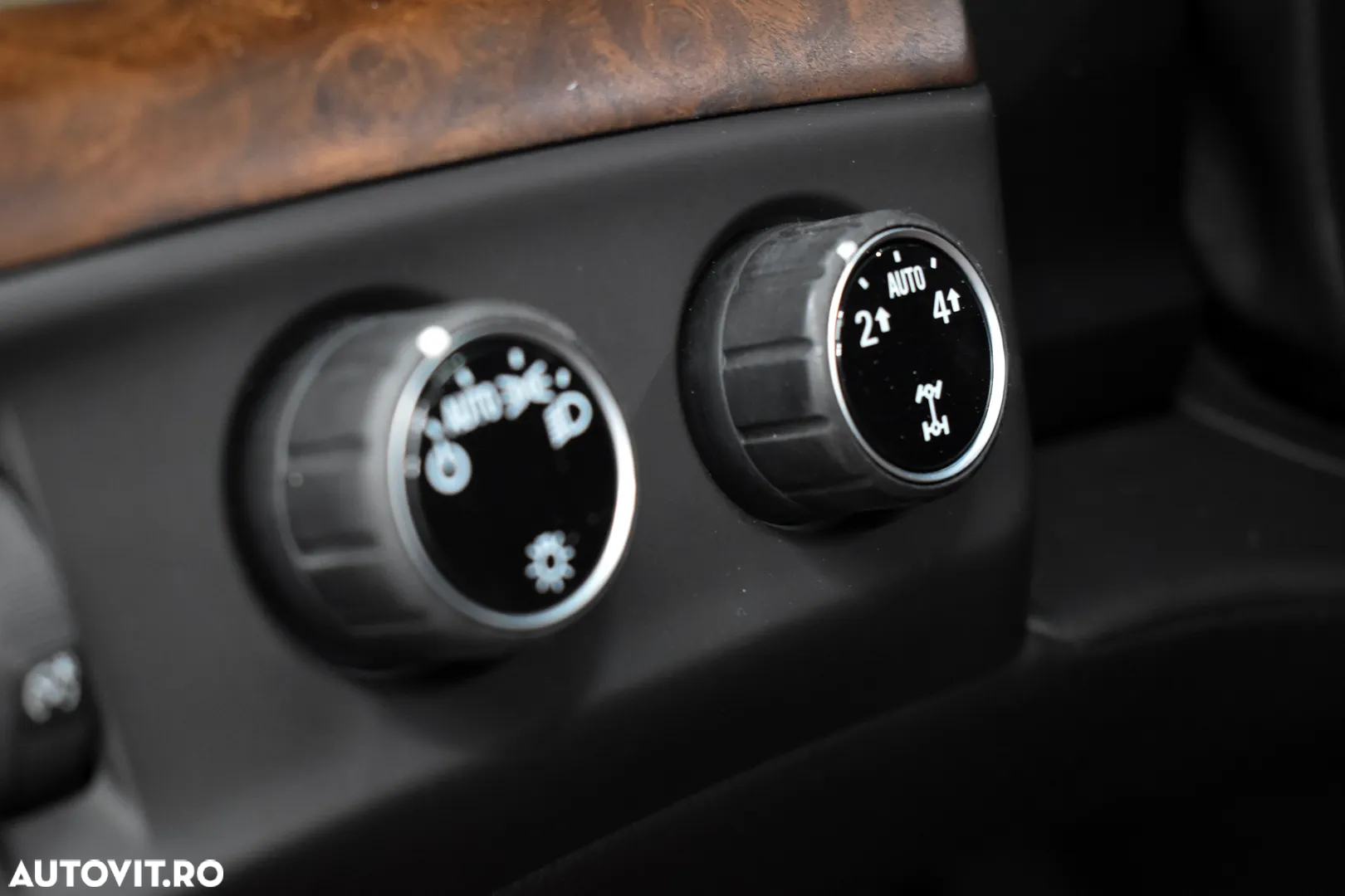 Cadillac Escalade 6.2 V8 Platinum - 28