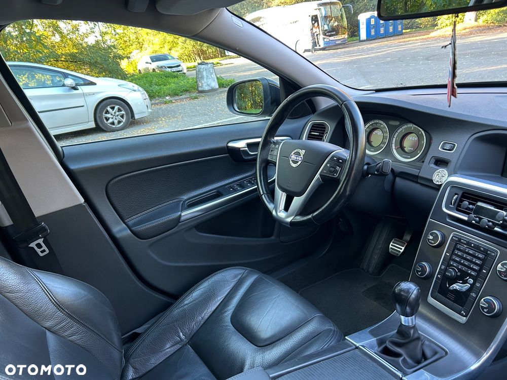 Volvo S60 D3 Summum - 30