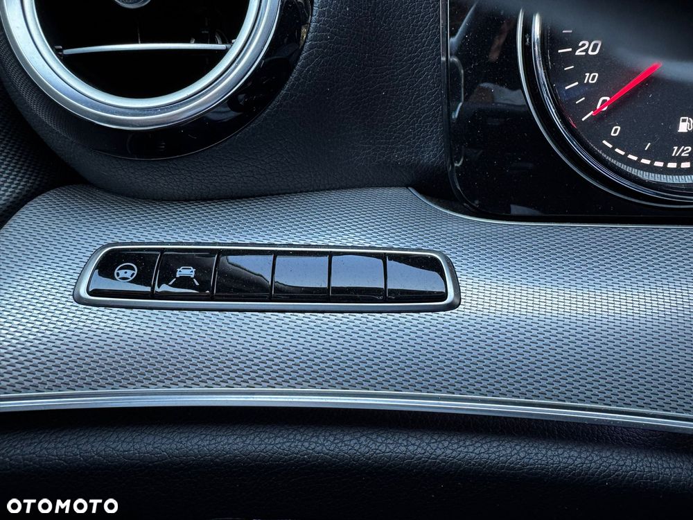 Mercedes-Benz Klasa E 220 d 9G-TRONIC - 14