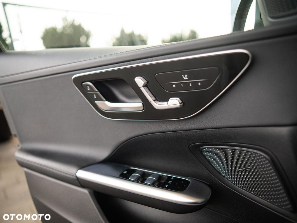 Mercedes-Benz Klasa C - 25