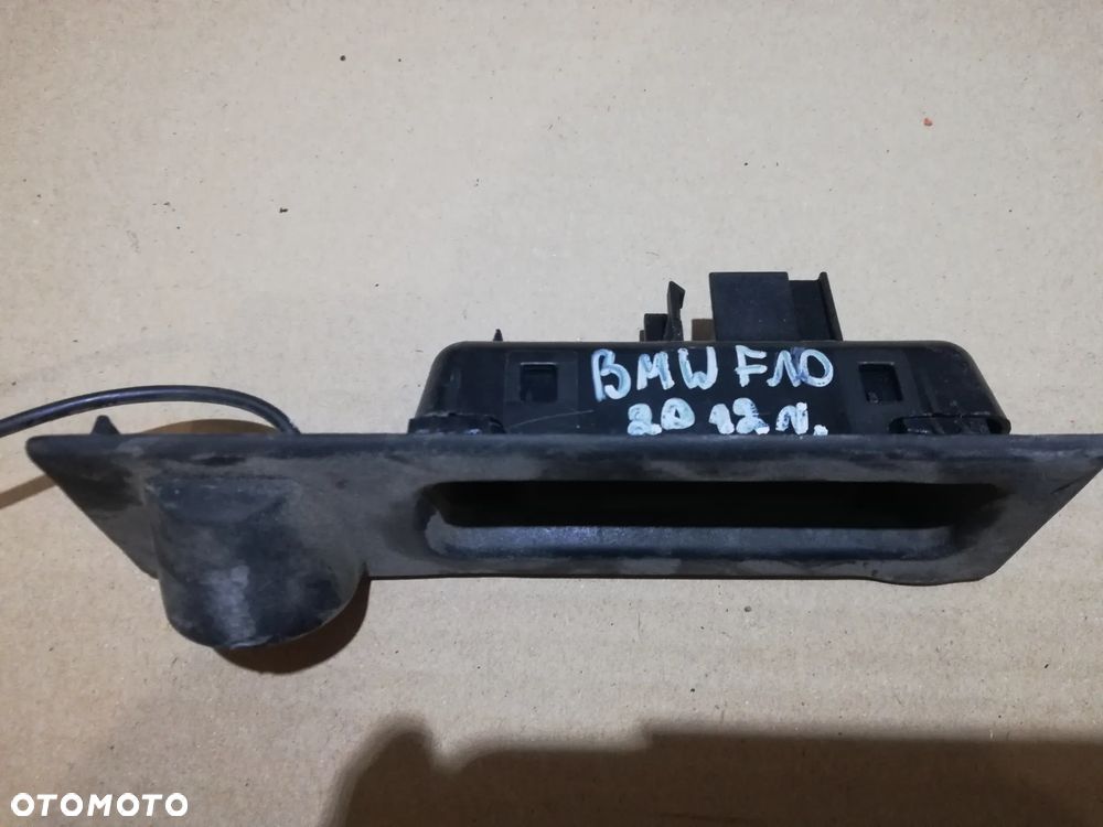 KLAMKA PRZYCISK KLAPY BAGAŻNIKA BMW 5 F10 7368752 - 1