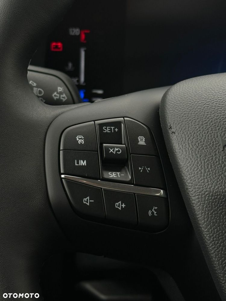 Ford Tourneo Courier - 16