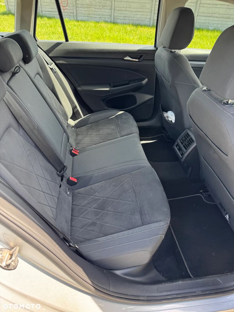 Volkswagen Golf 1.5 eTSI EVO Style DSG - 19
