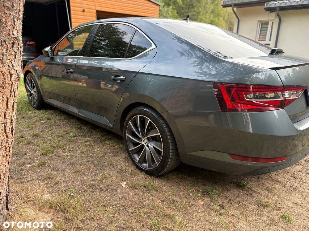 Skoda Superb 2.0 TDI 4x4 L&K DSG - 8