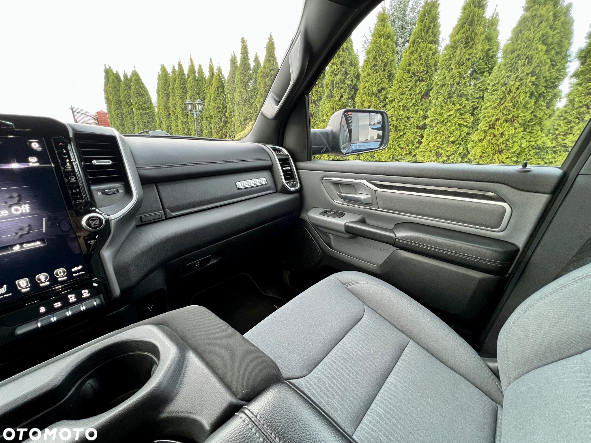 RAM 1500 Quad Cab Longbed Bighorn - 12