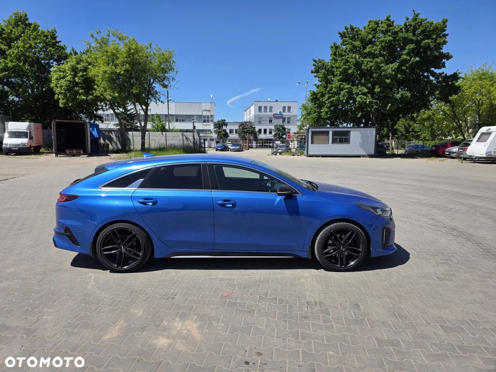 Kia ProCeed - 2