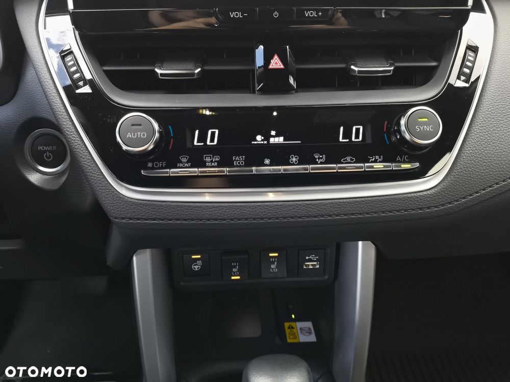 Toyota Corolla Cross 2.0 Hybrid Premiere Edition - 23