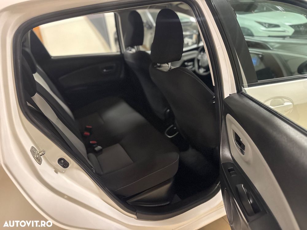 Toyota Yaris 1.5 VVT-i HSD Luna - 28