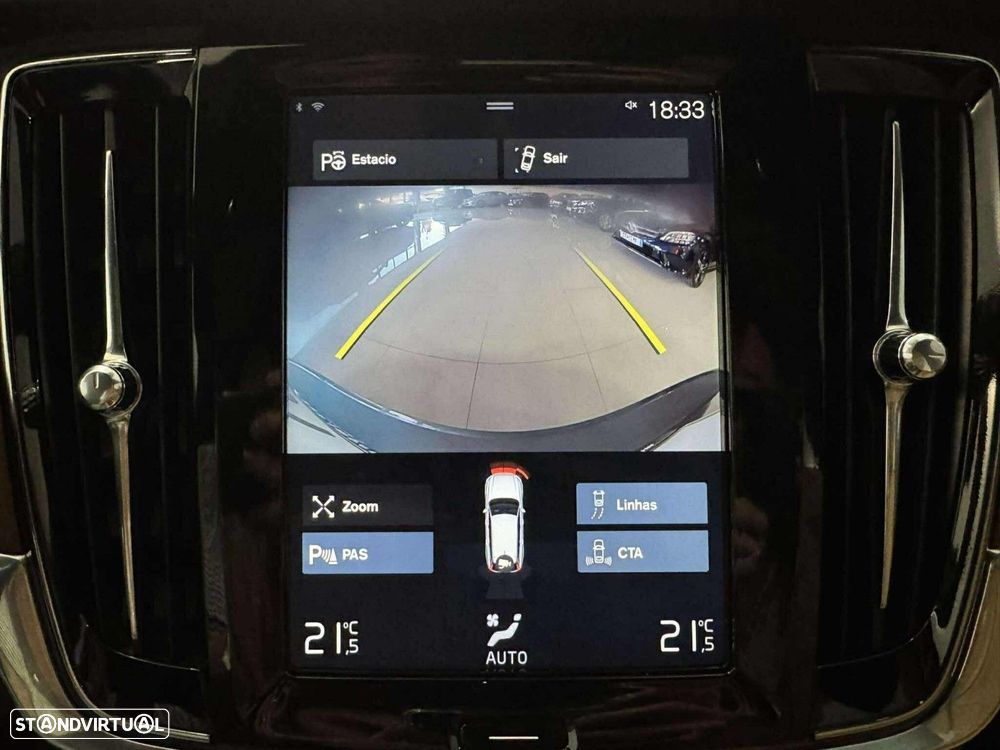 Volvo V90 2.0 D4 Momentum Geartronic - 4