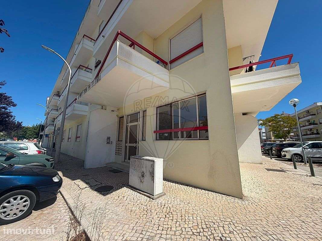 Apartamento T2 para arrendamento - Grande imagem: 2/16