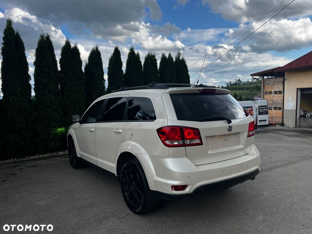 Fiat Freemont 2.0 Multijet Lounge AWD - 4