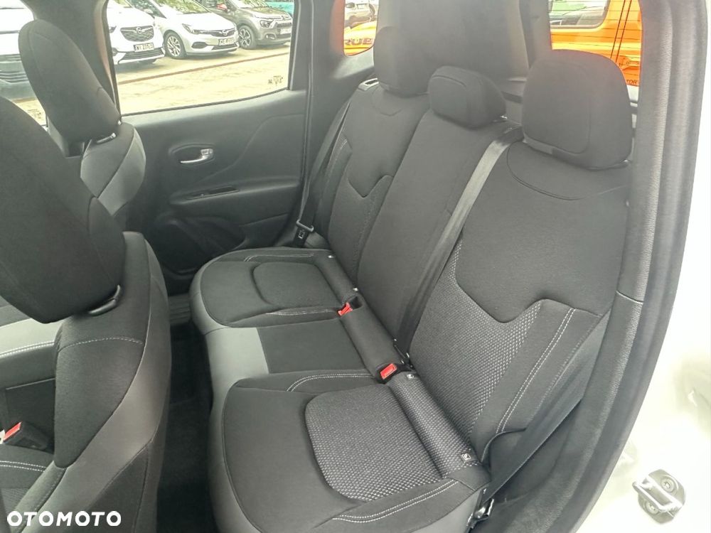 Jeep Renegade - 11