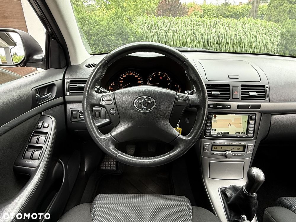Toyota Avensis 1.8 VVT-i Combi - 21