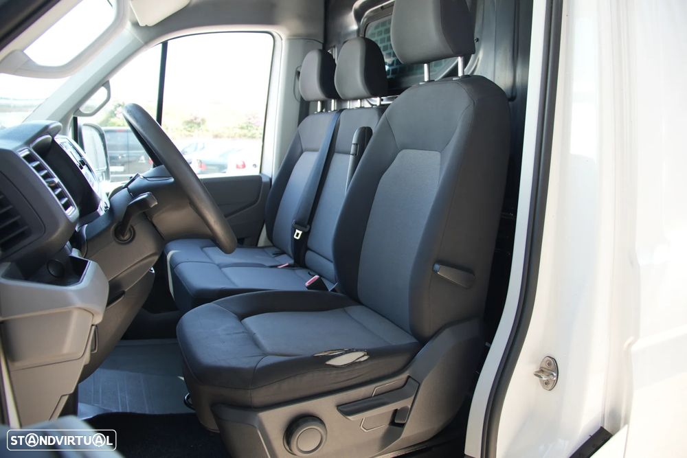VW Crafter Maxi Longa 2.0TDI 180cv - 10
