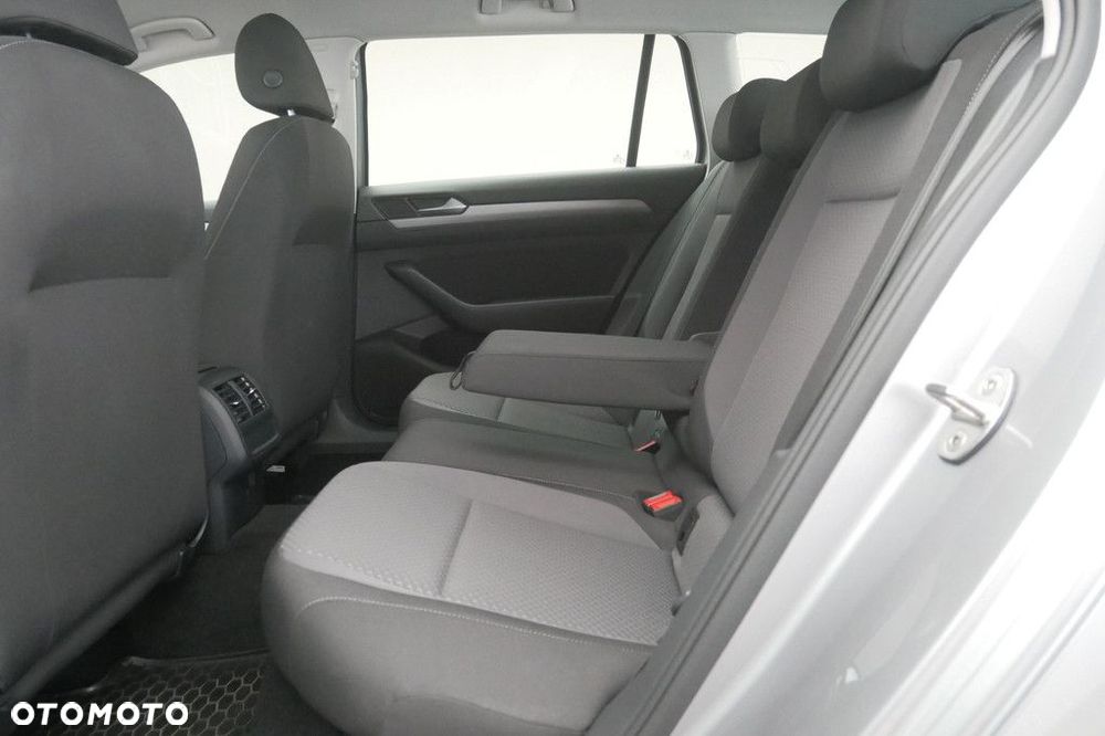 Volkswagen Passat Variant 1.5 TSI EVO Essence DSG - 15
