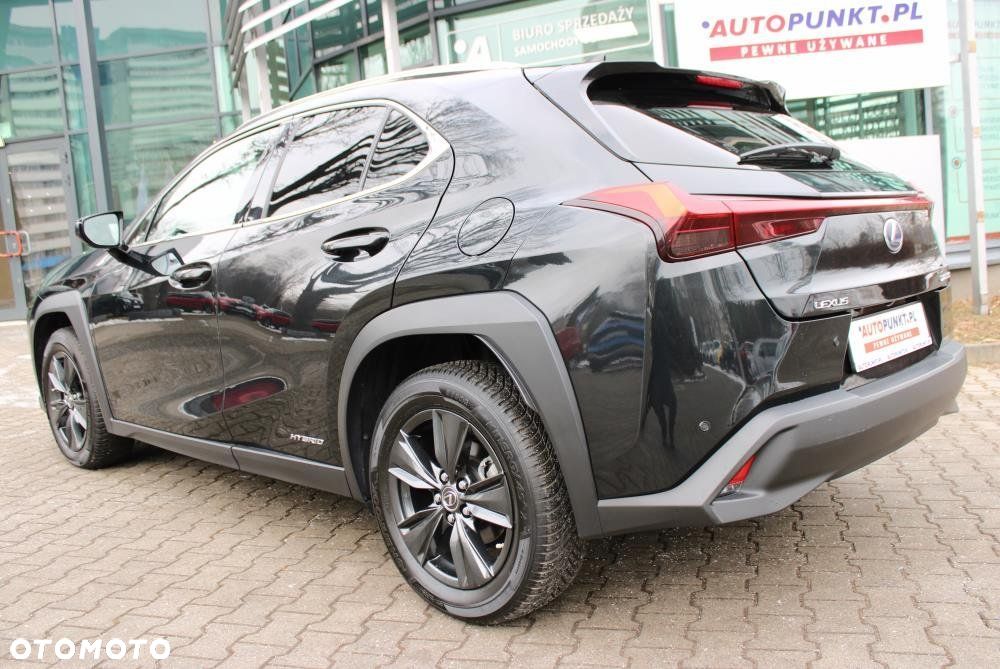 Lexus UX - 7