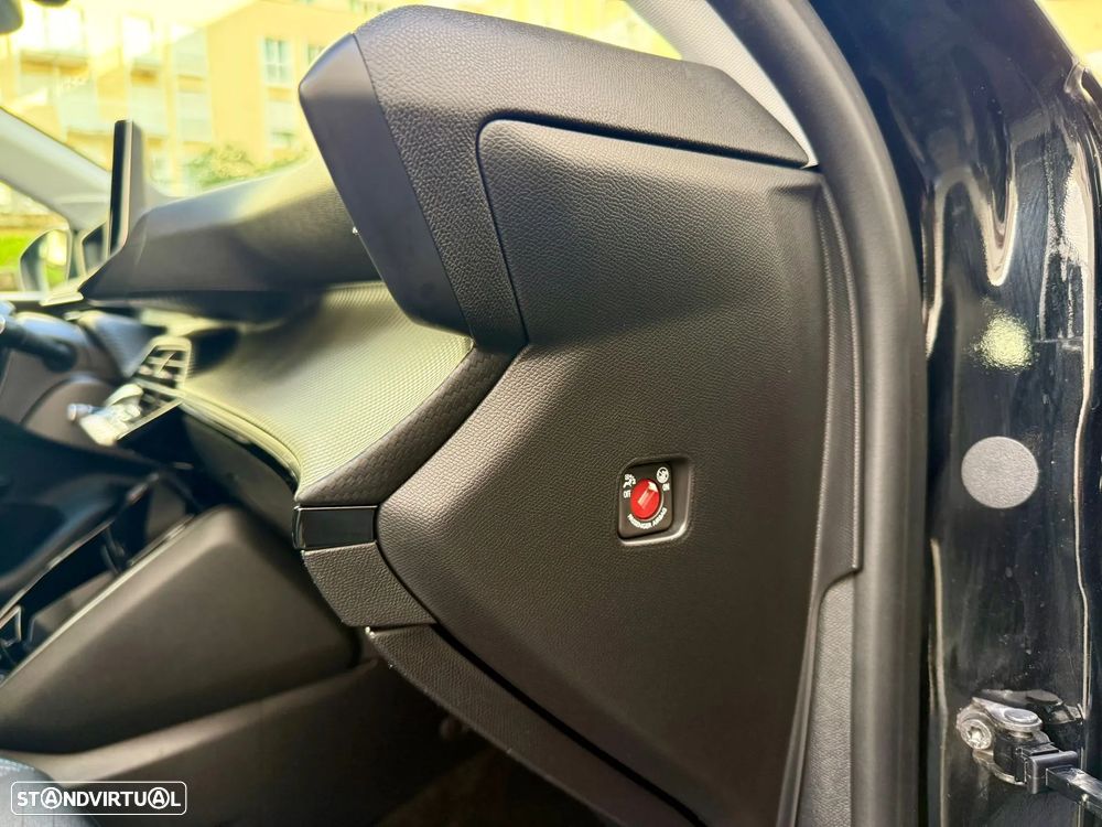 Peugeot 208 1.2 PureTech Allure - 8