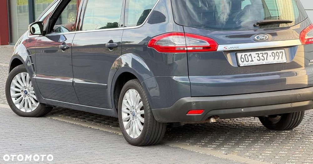 Ford S-Max - 12