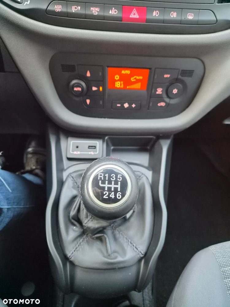 Fiat Doblo 1.4 T-Jet 16V First Edition - 8