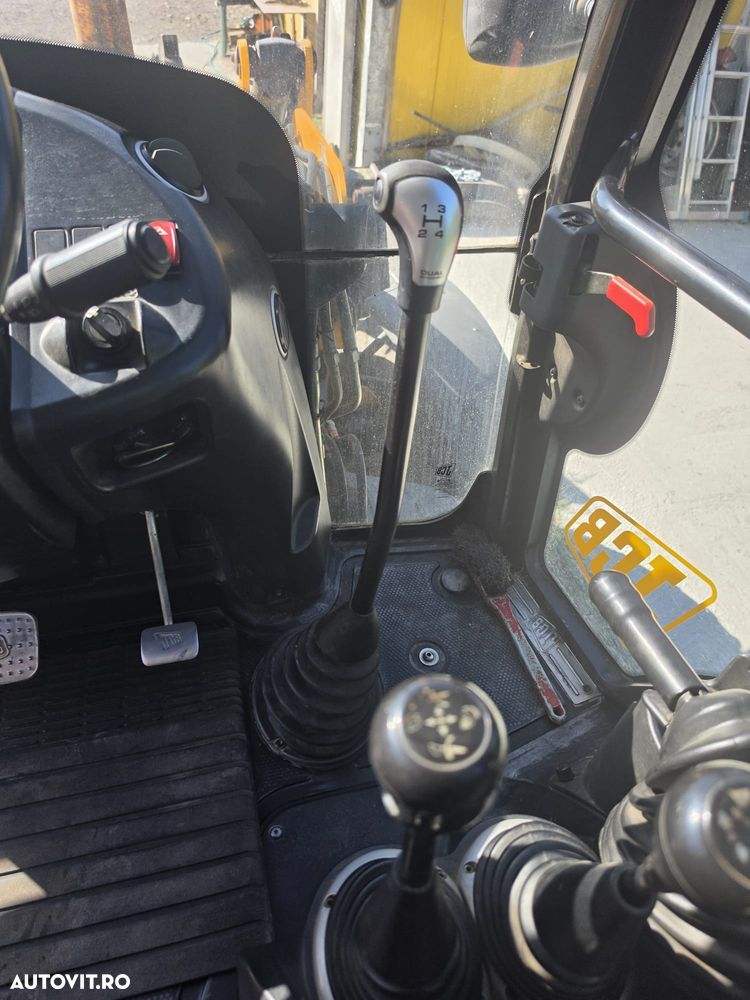 JCB 3cx - 6