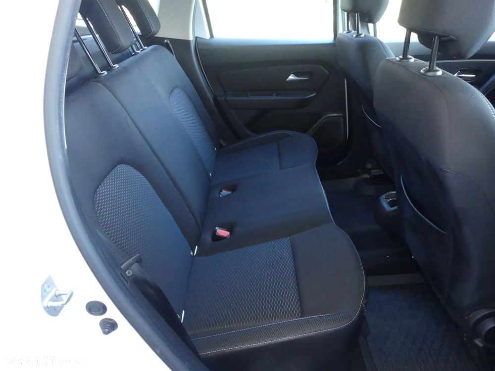 Dacia Duster 1.6 SCe Laureate S&S - 27