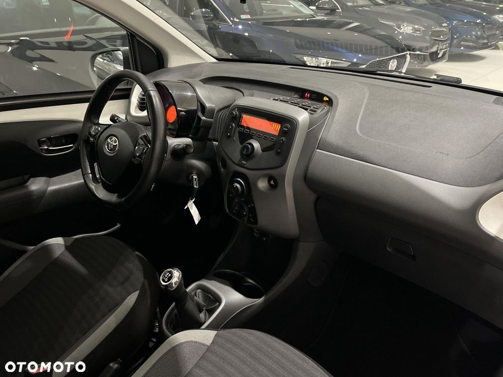 Toyota Aygo 1.0 VVT-i Color Edition - 10