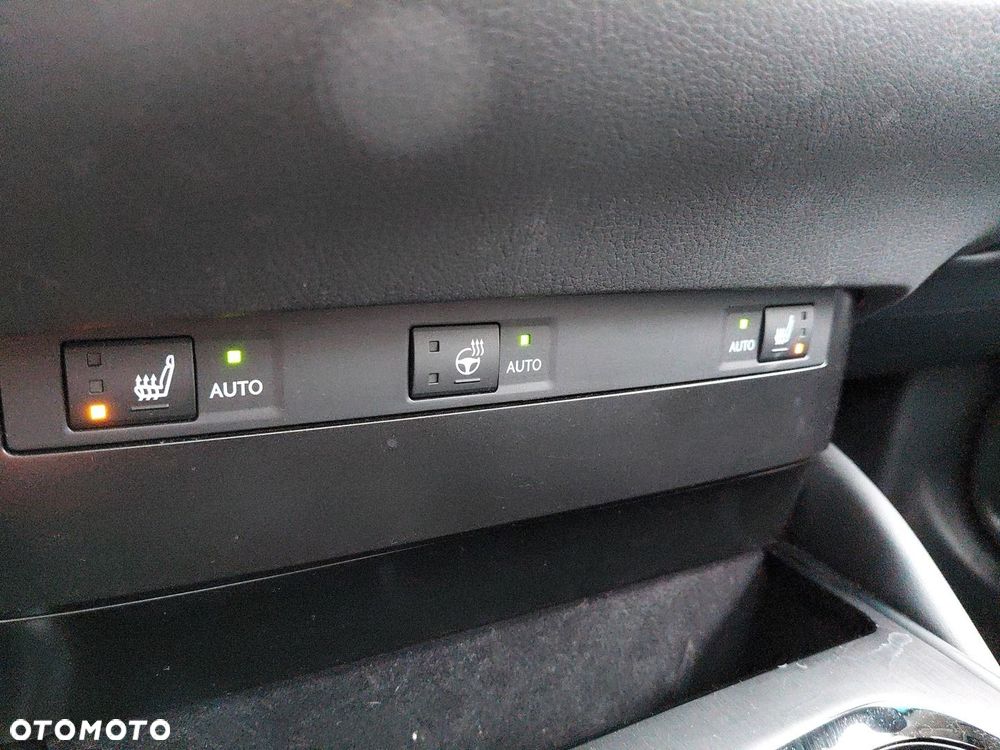 Lexus ES 300h Business Edition - 19