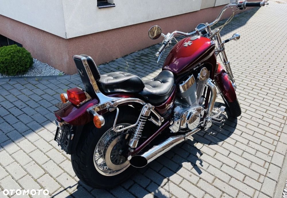 Suzuki Intruder - 6