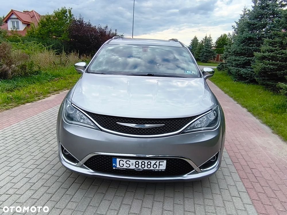 Chrysler Pacifica - 7