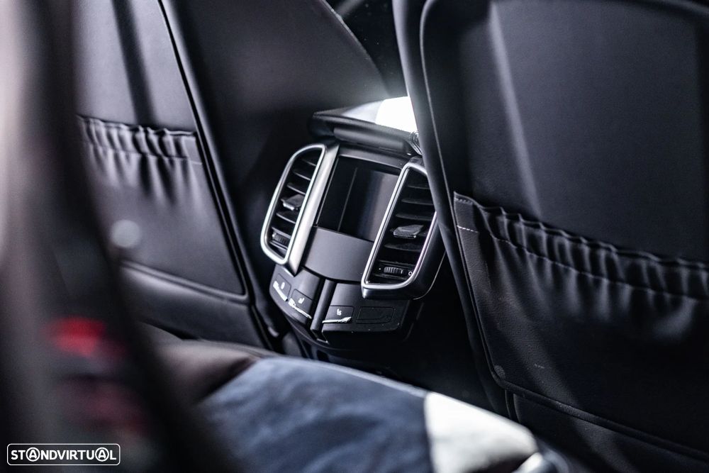 Porsche Cayenne S E-Hybrid - 27